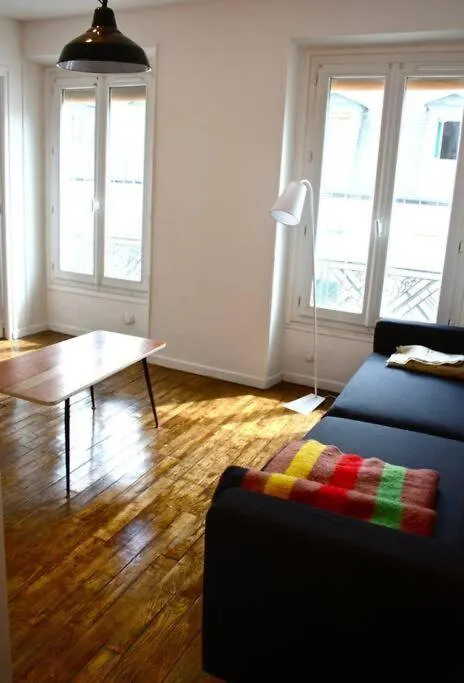 Beautiful 1 Bedroom In Le Marais Париж